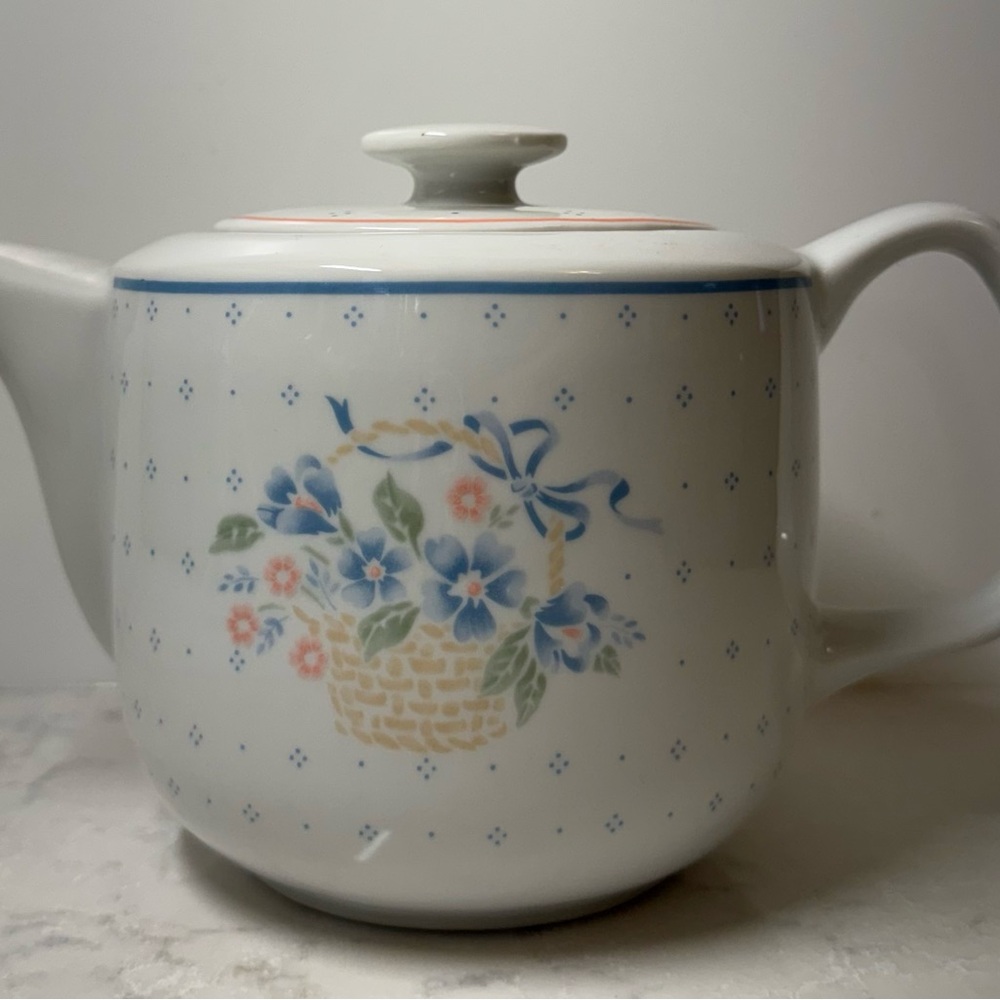 Corelle Country Cornflower Blue and Pink Floral Teapot